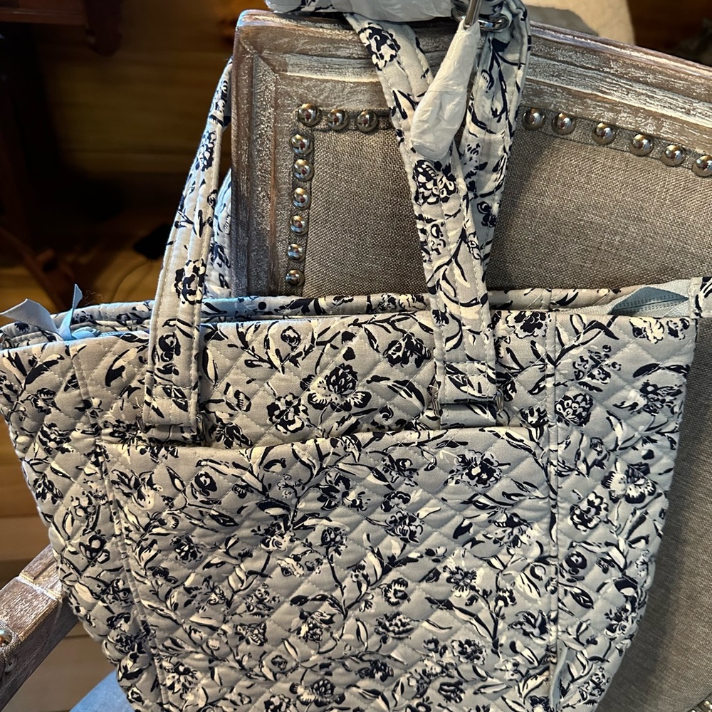 Vera Bradley Floral Quilted Tote Bag - Blue and White NEW